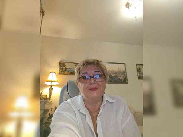 KarinkaSweet webcam