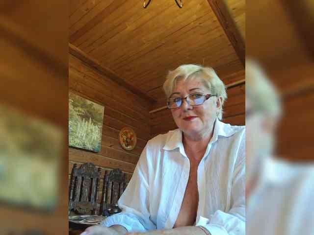 KarinkaSweet webcam