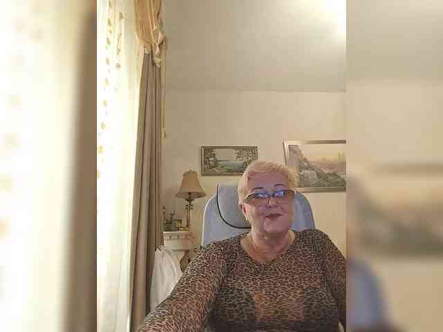 KarinkaSweet webcam