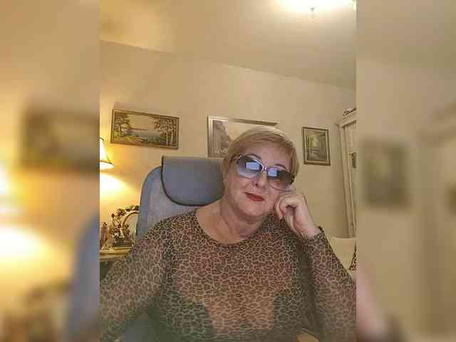 KarinkaSweet webcam