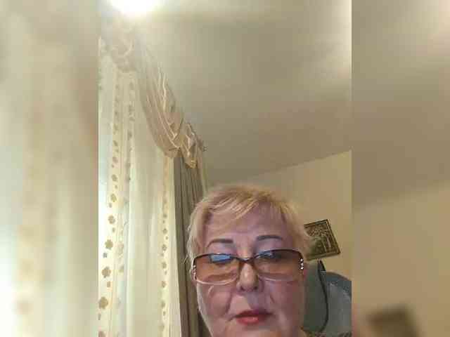 KarinkaSweet webcam