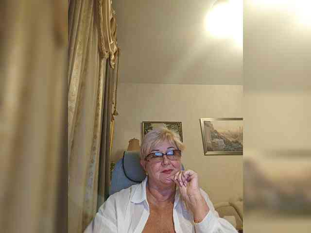 KarinkaSweet webcam
