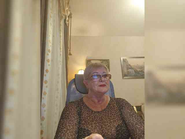 KarinkaSweet webcam