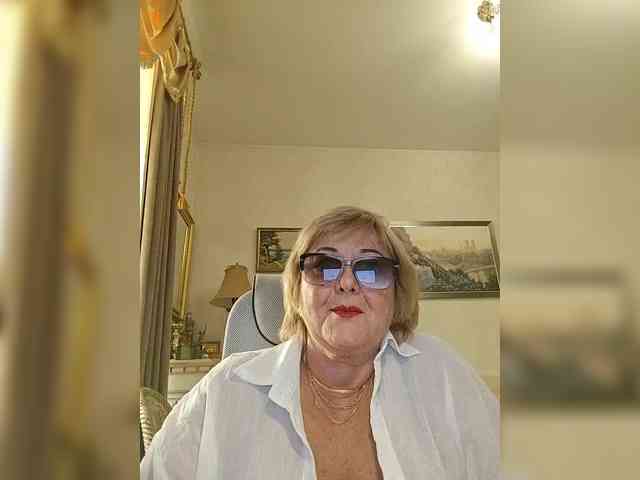 KarinkaSweet webcam