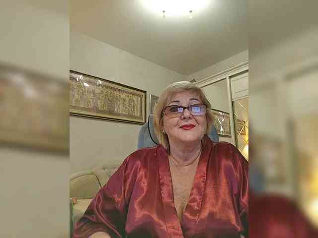 KarinkaSweet webcam