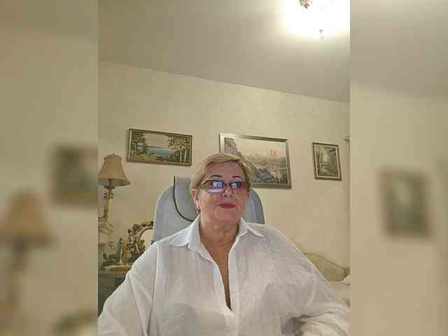 KarinkaSweet webcam