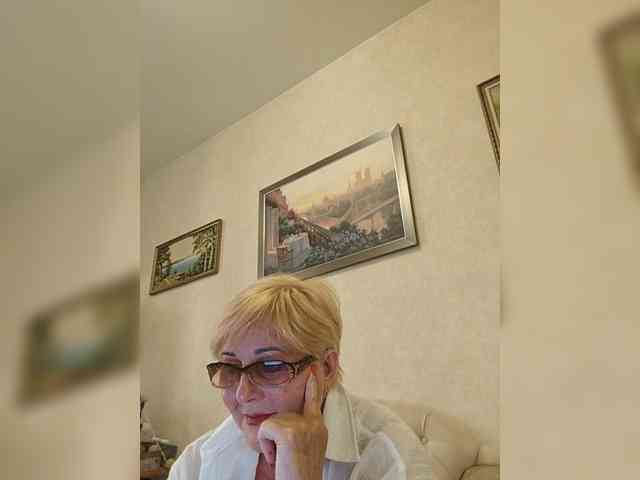 KarinkaSweet webcam