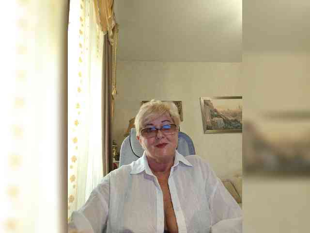 KarinkaSweet webcam