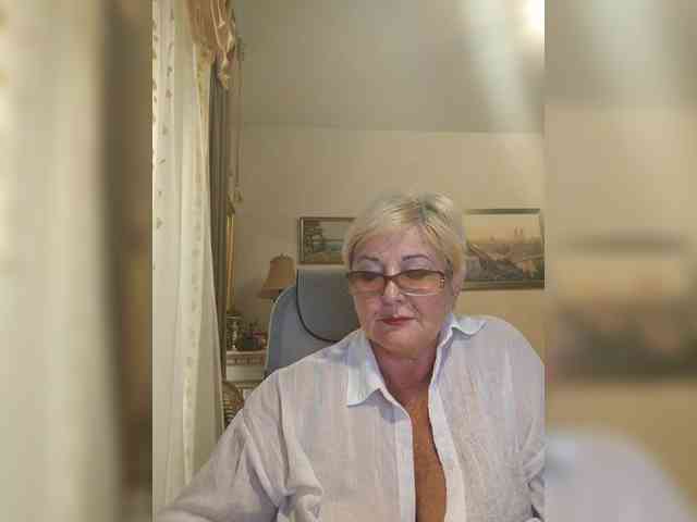 KarinkaSweet webcam
