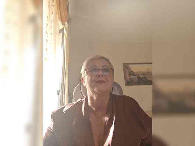 KarinkaSweet webcam