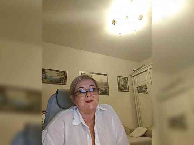 KarinkaSweet webcam