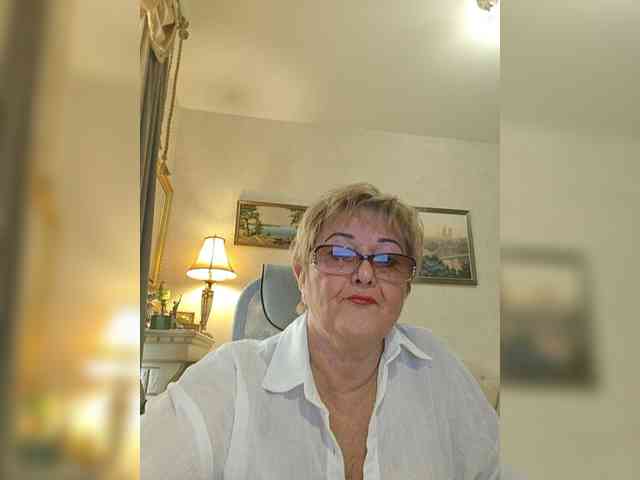 KarinkaSweet webcam