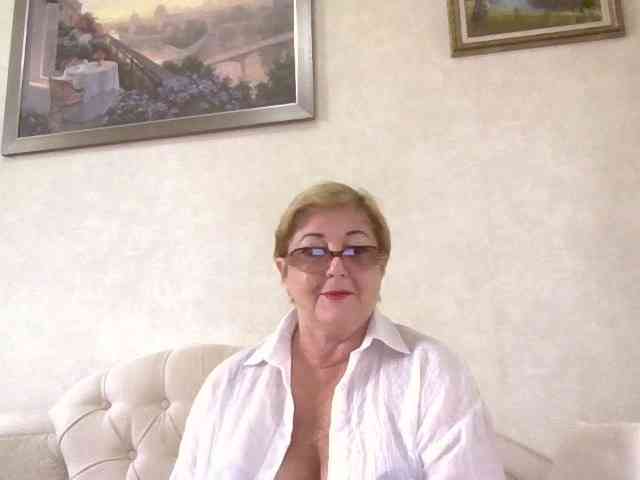 KarinkaSweet webcam
