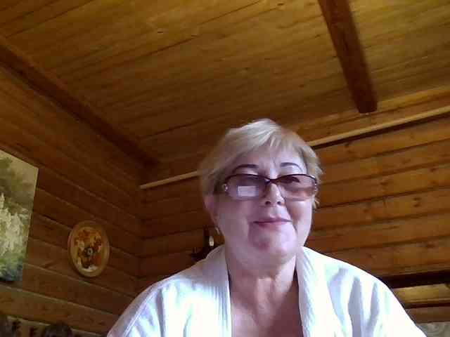 KarinkaSweet live female cam on bongacams