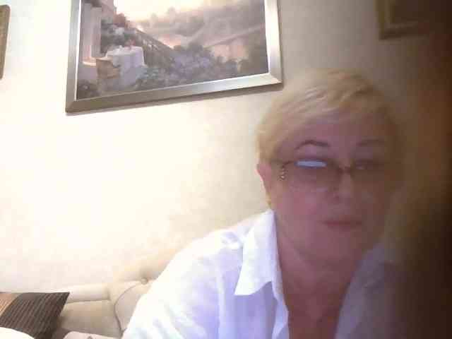 KarinkaSweet webcam