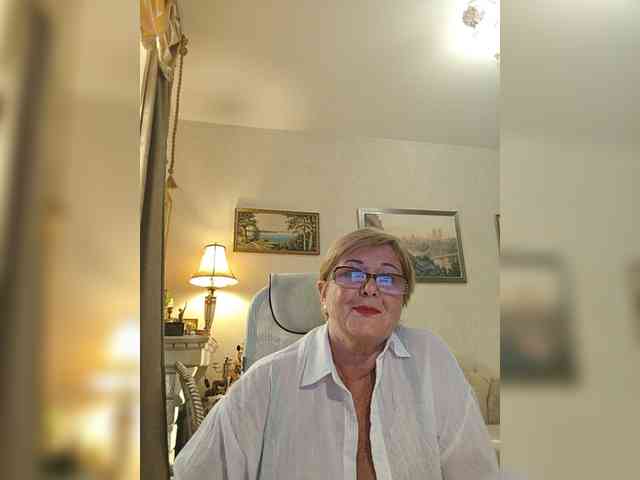KarinkaSweet webcam