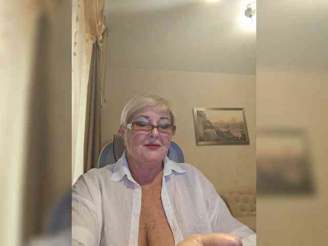 KarinkaSweet webcam