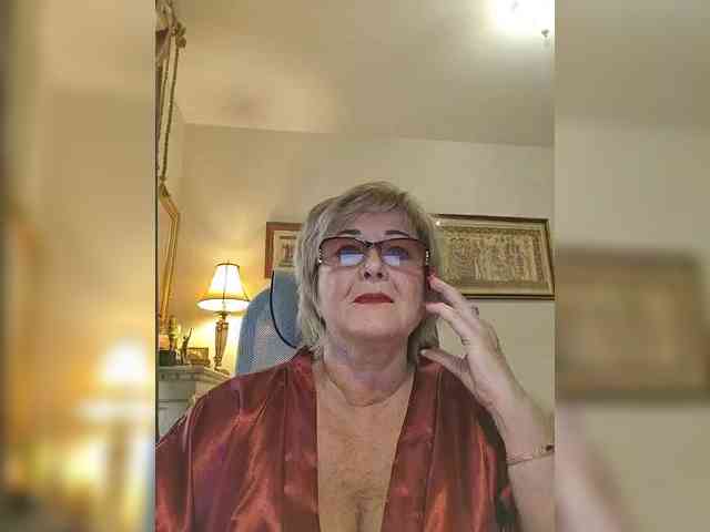 KarinkaSweet webcam