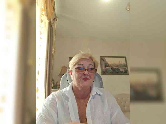 KarinkaSweet webcam