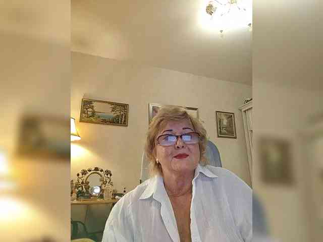 KarinkaSweet webcam