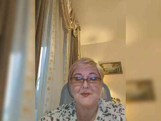 KarinkaSweet webcam