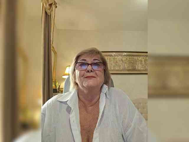KarinkaSweet webcam