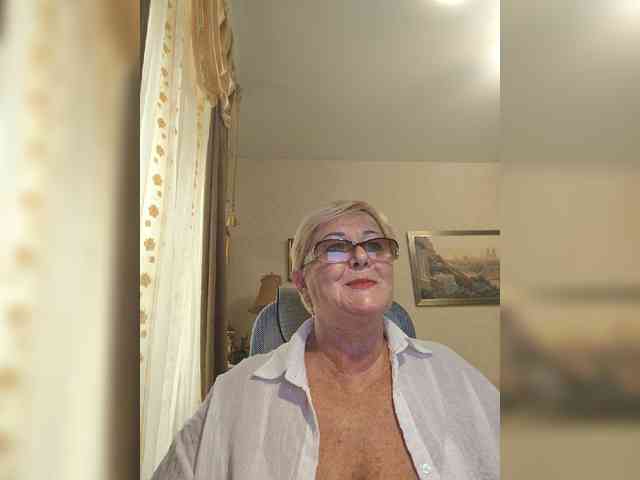 KarinkaSweet webcam
