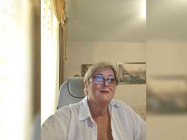 KarinkaSweet webcam