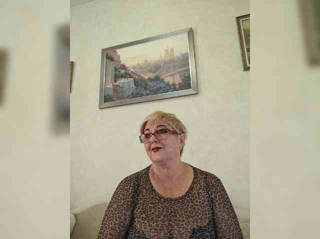 KarinkaSweet webcam