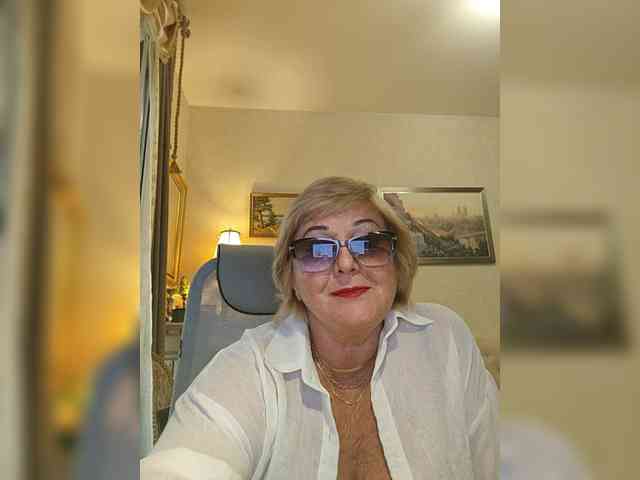 KarinkaSweet webcam
