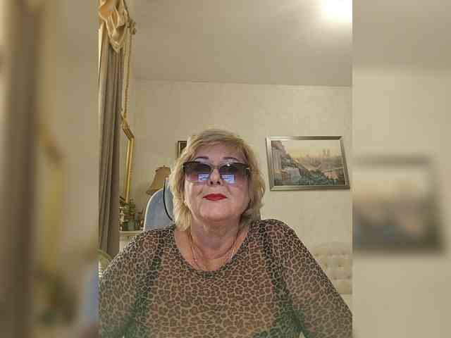 KarinkaSweet webcam
