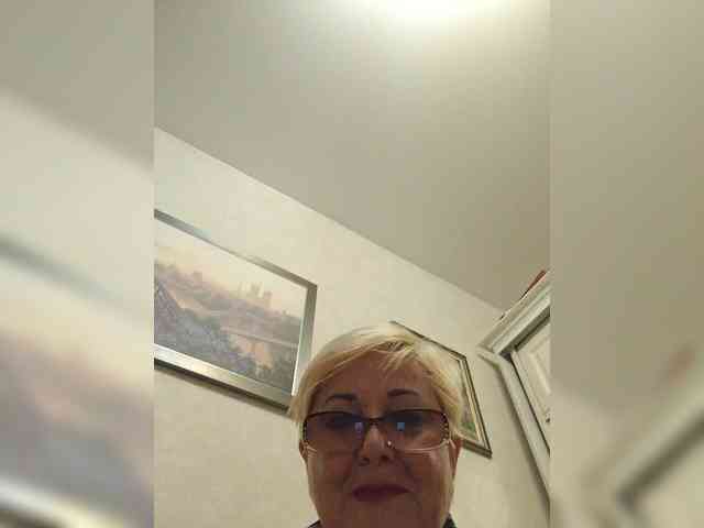 KarinkaSweet webcam