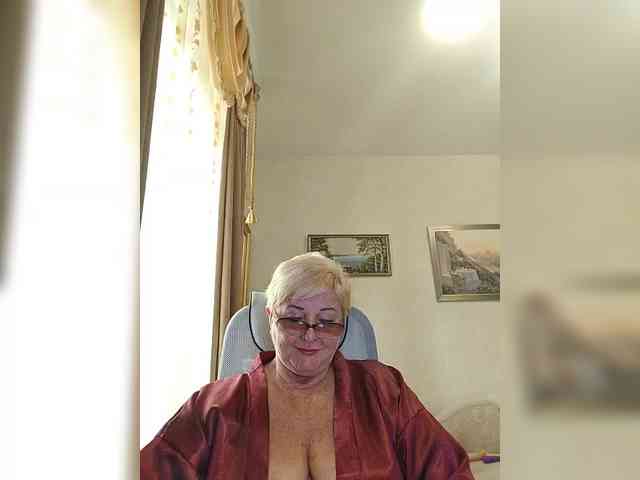KarinkaSweet webcam