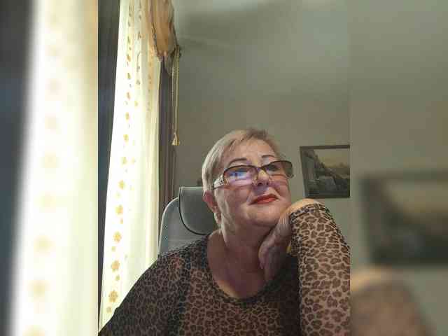 KarinkaSweet webcam