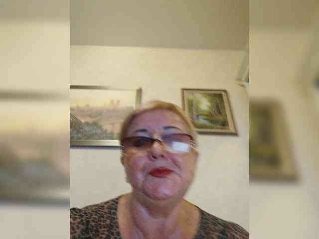 KarinkaSweet webcam