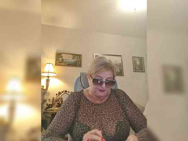 KarinkaSweet webcam