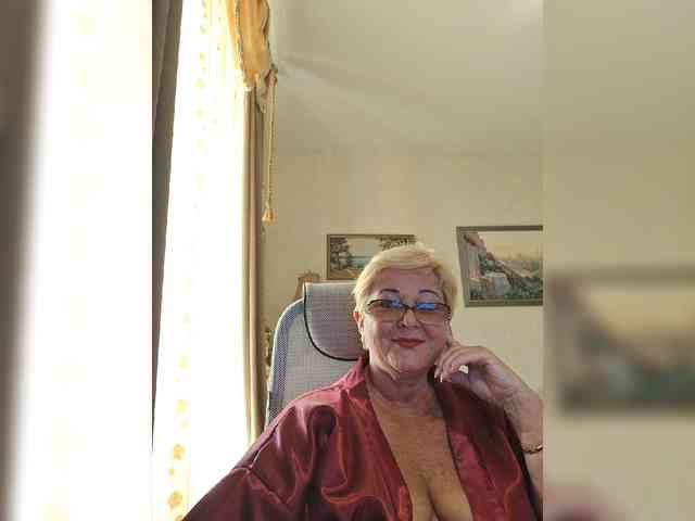 KarinkaSweet webcam