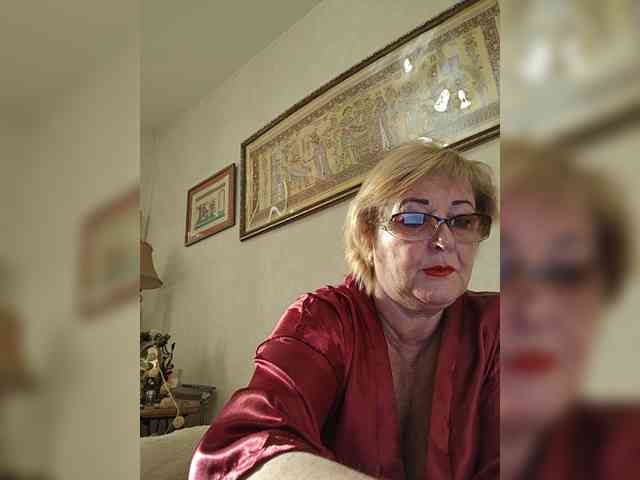 KarinkaSweet webcam