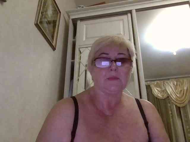 KarinkaSweet webcam