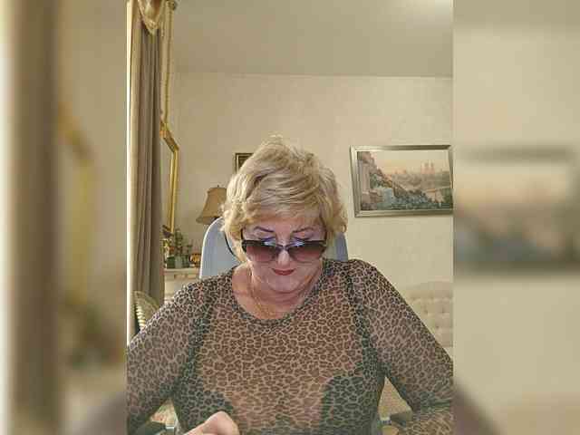 KarinkaSweet webcam
