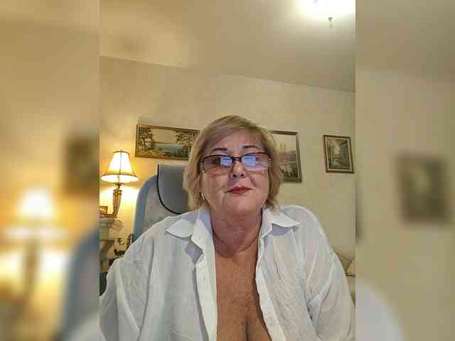 KarinkaSweet webcam