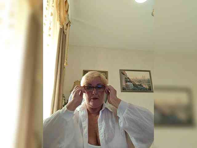 KarinkaSweet webcam