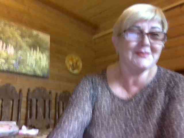 KarinkaSweet live female cam on bongacams