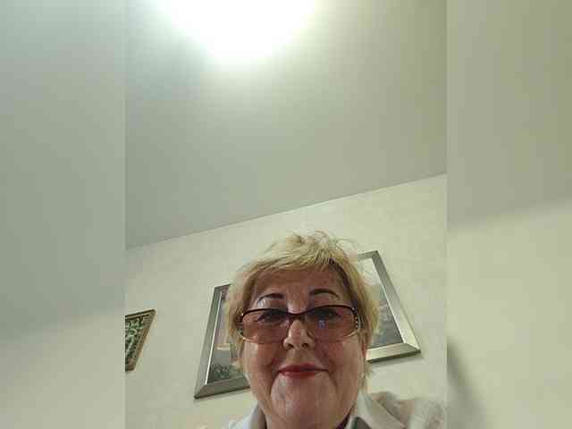 KarinkaSweet webcam