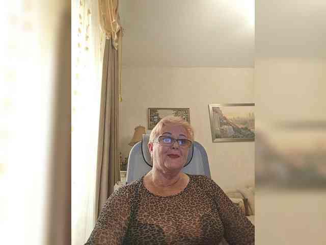 KarinkaSweet webcam