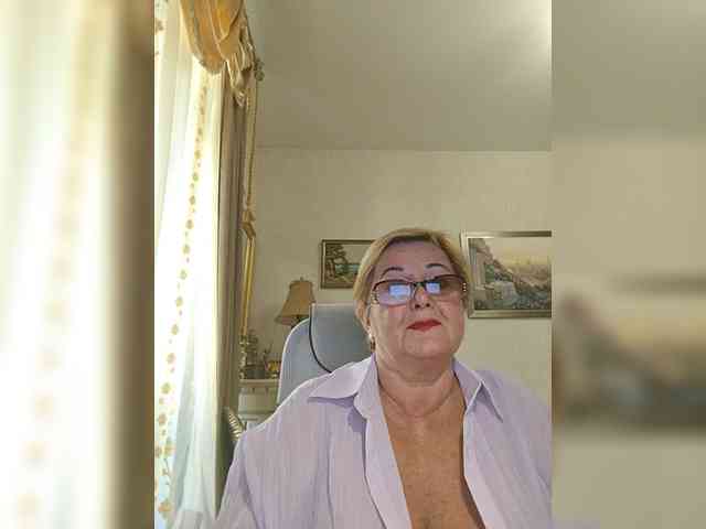 KarinkaSweet webcam