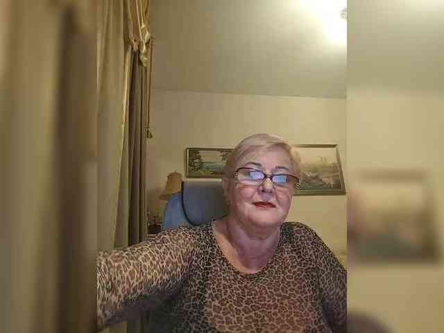 KarinkaSweet webcam