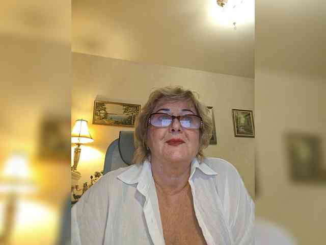 KarinkaSweet webcam