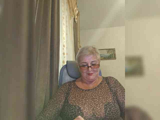 KarinkaSweet webcam