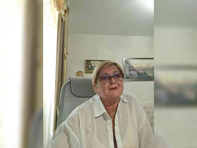 KarinkaSweet webcam